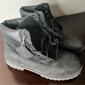 Black Timberland 6” Premium Boot - Boys/Grade-school size 6.5